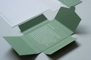 3 Alasan Kamu Harus Pakai Kartu Ucapan